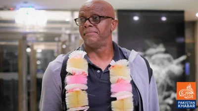 Courtney Walsh and Bangladeshi Players Arrive in Pakistan Ahead of PSL 11, Tournament Begins Tomorrow