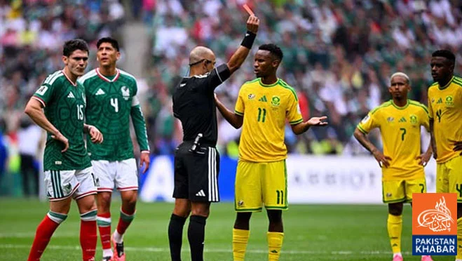 World Cup opening match unusual record, three red cards issued
