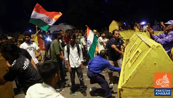 ‘Cockroach Movement’ Protest Continues in India
