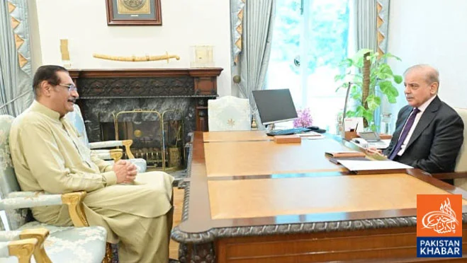 Defence Production Minister Meets PM, Congratulates Him on Makkah Agreement