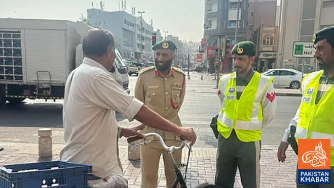 دبئی میں غلط جگہ سے سڑک پار کرنے پر 30 ہزار روپے جرمانہ
