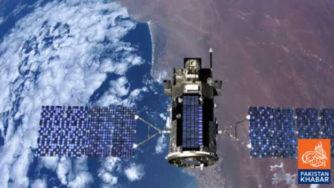 Space Data Centers Promise Tech Revolution but Raise Environmental Concerns