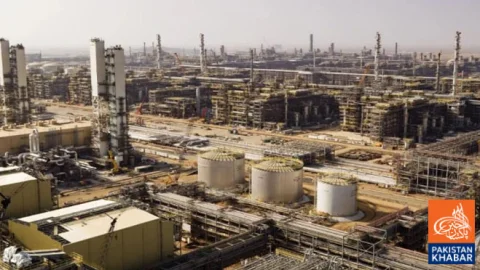 Houthis Claim Drone Attack on Aramco Jazan Refinery, Fire Contained