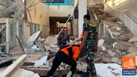 20 Killed in 7.7-Magnitude Indonesia Quake