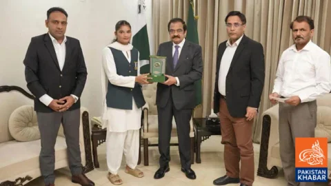 Rana Sanaullah Meets Commonwealth Games Bronze Medalist Fatima Zahra