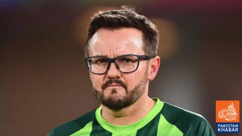 Sudden Changes to Pakistan Test Squad Leave Mike Hesson Surprised Too